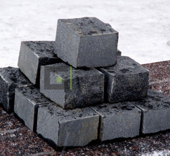Брусчатка гранитная пилено-колотая Steel Black
