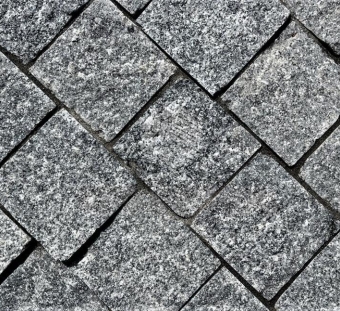 Брусчатка гранитная пилено-колотая Black Flower