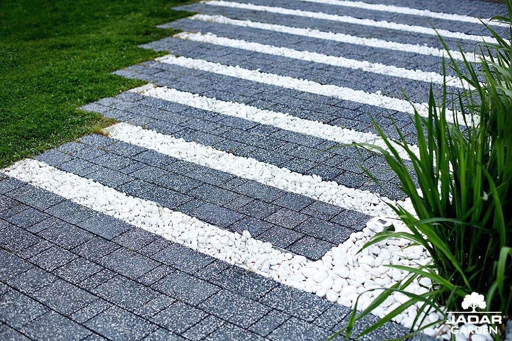 Плитка тротуарная полумесяц. Садовая плитка Луна Волгоградская. Как выглядит тротуарная плитка Луна.